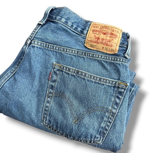Levi's Other - Levis 550 Relaxed Fit Jeans Mens 36x36 Medium Wash‎ Denim Classic (Fits 36x34)